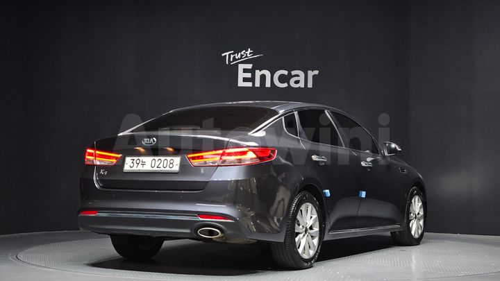 Kia K5 2016 — 2