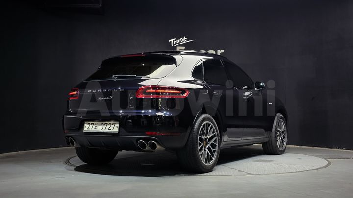 Porsche Macan 2017 — 2
