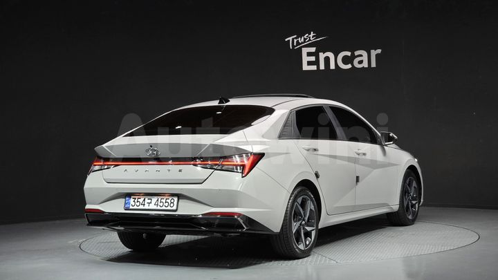 Hyundai Avante 2022 — 3