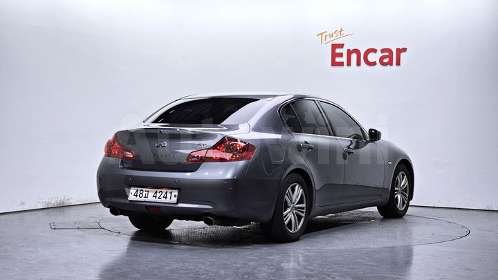 Infiniti G