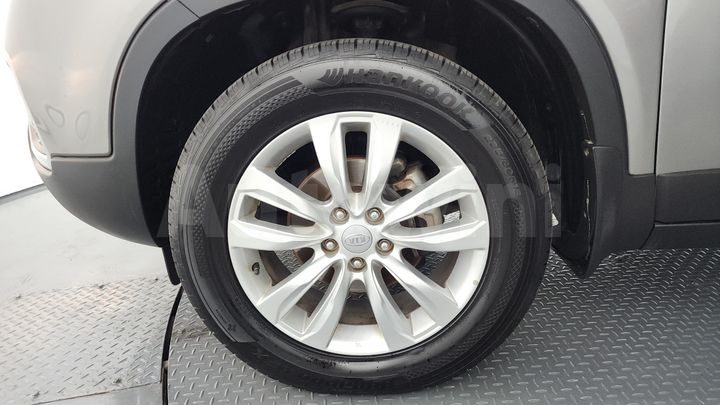 Kia Sorento 2011 — 5