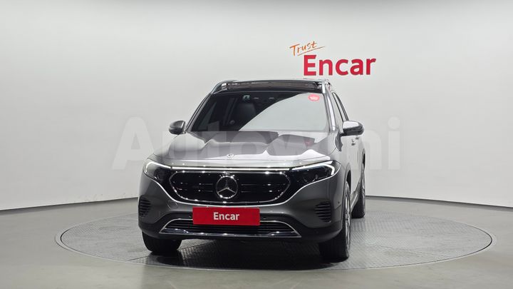Mercedes Benz EQB 2024 — 4
