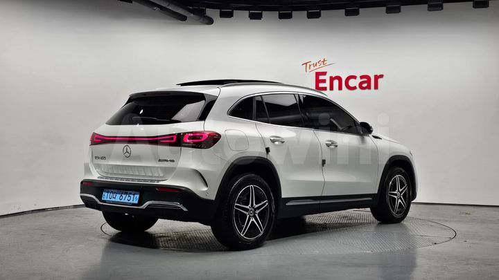 Mercedes Benz EQA 2022 — 2