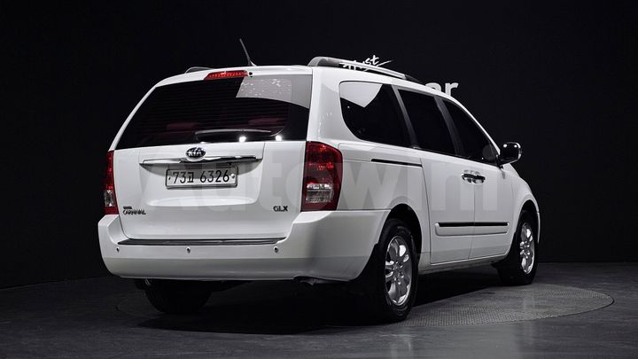 Kia Carnival 2013 — 2