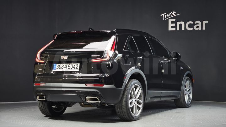 Cadillac XT4