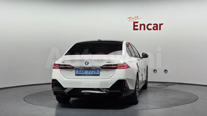 BMW i5 2025 — 4