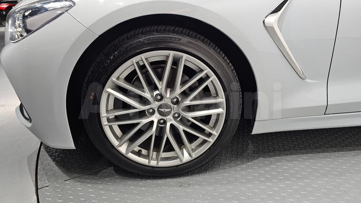 Genesis G70 2019 — 5