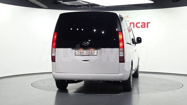 Hyundai Staria 2022 — 4