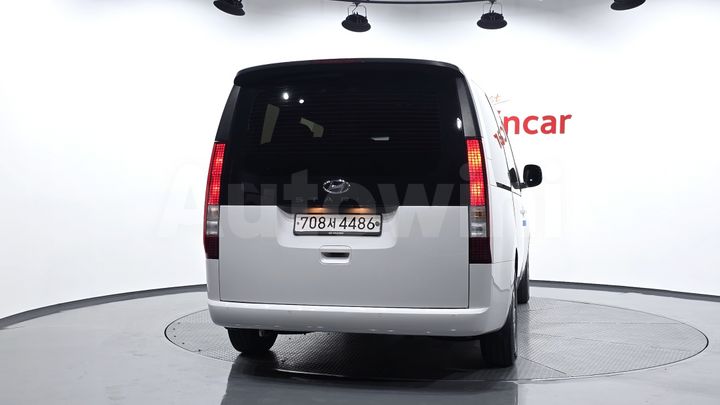 Hyundai Staria 2022 — 4