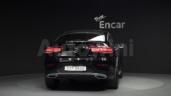 Mercedes Benz GLC Class 2018 — 4
