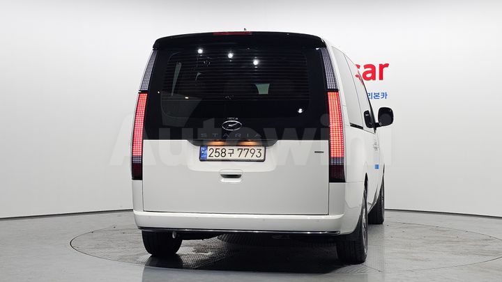 Hyundai Staria 2024 — 4