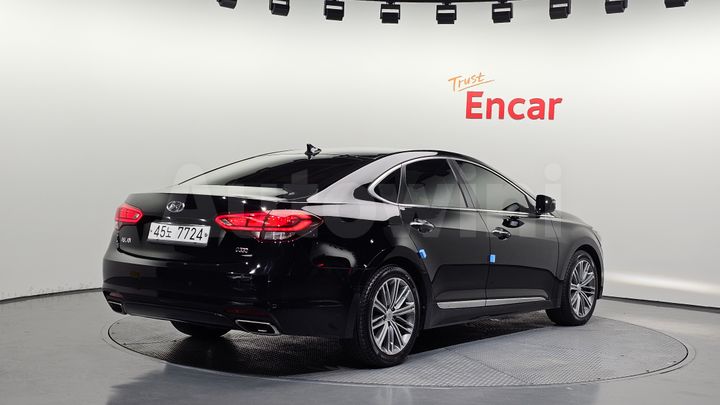 Hyundai Aslan 2015 — 2