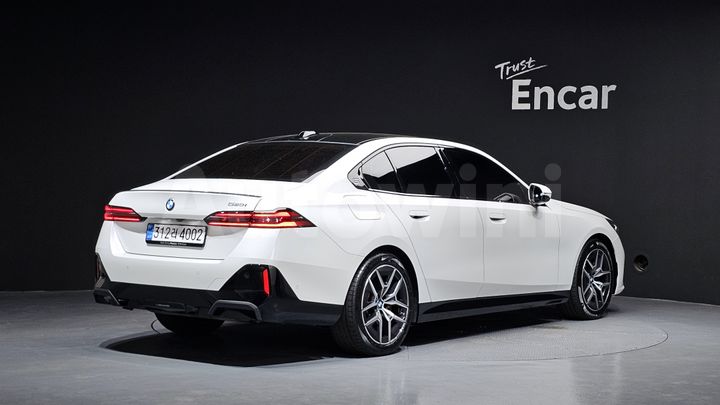 BMW 5 Series 2026 — 2