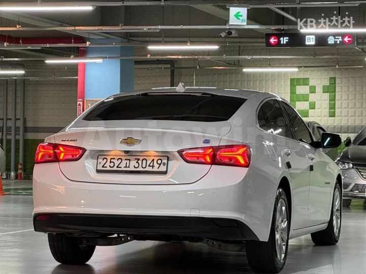Chevrolet Malibu 2019 — 3