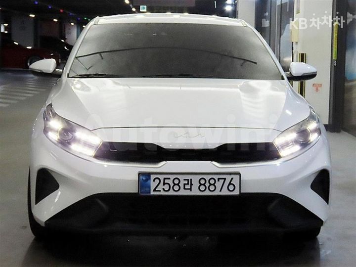 Kia K3 2024 — 2