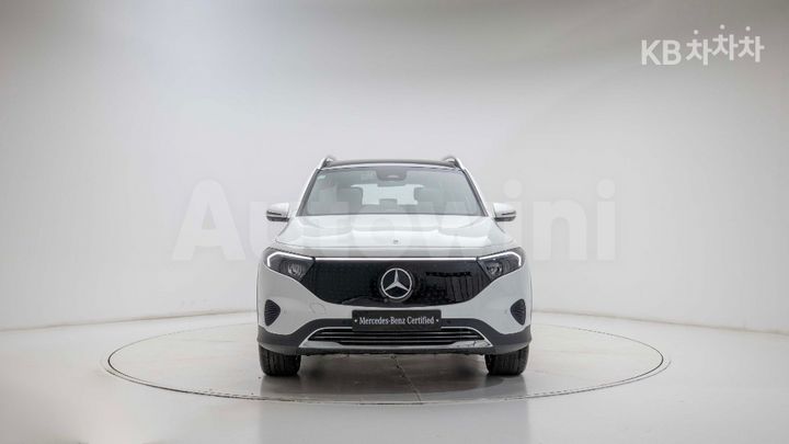 Mercedes Benz EQB