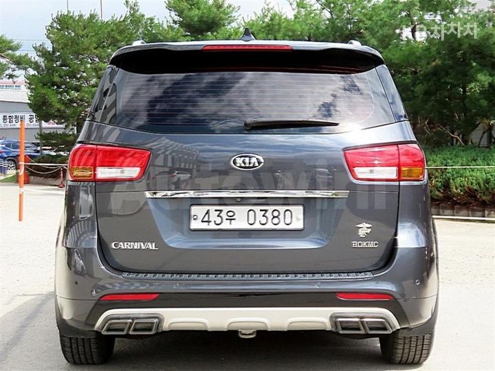 Kia Carnival 2017 — 4