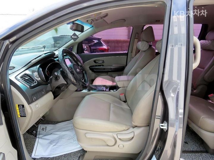 Kia Carnival 2017 — 5