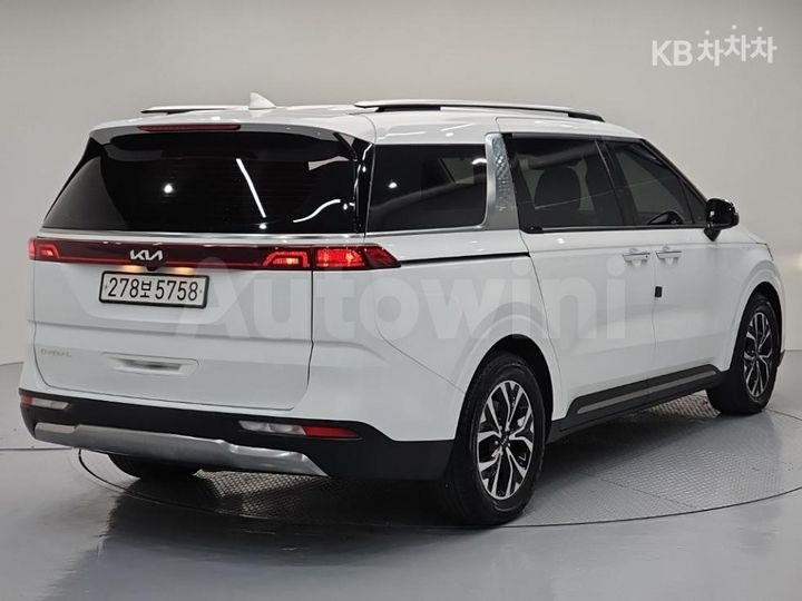 Kia Carnival 2023 — 4