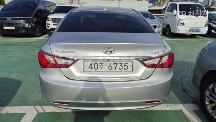 Hyundai Sonata 2011 — 2
