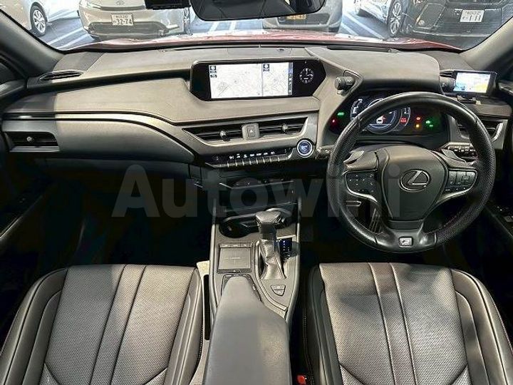 Lexus UX 2019 — 3