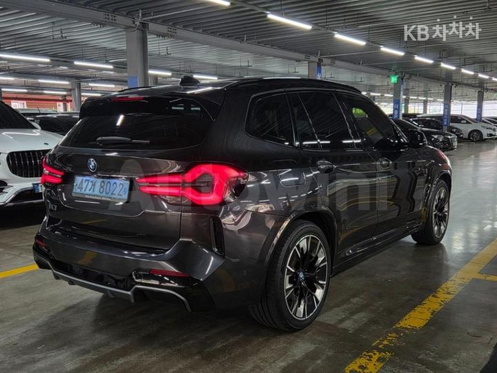 BMW iX3 2022 — 2