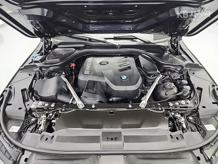 BMW 5 Series 2024 — 5