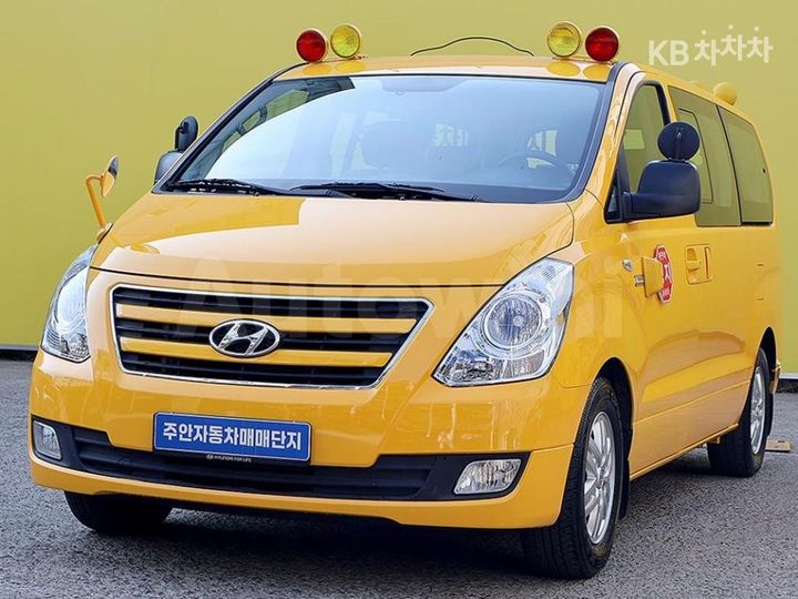 Hyundai Starex 2017 — 2