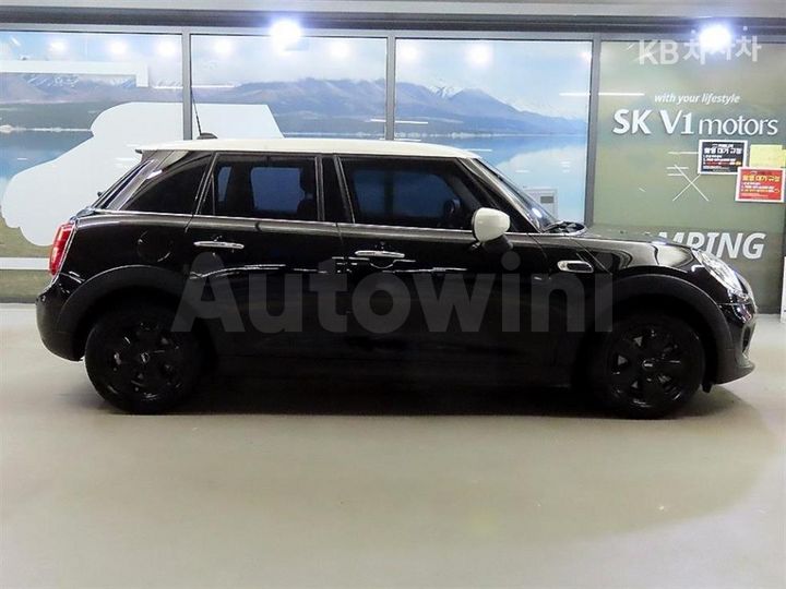 Mini Cooper 2020 — 3
