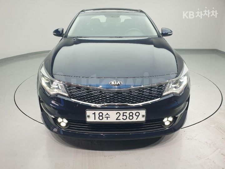 Kia K5 2018 — 2