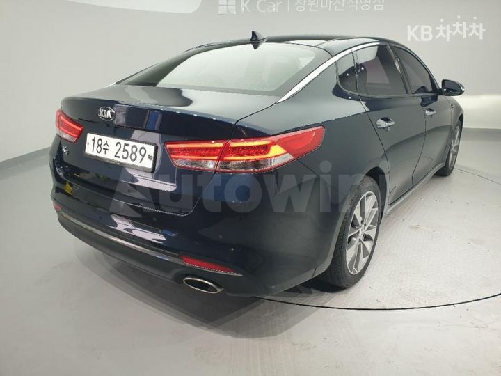 Kia K5 2018 — 5