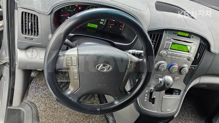 Hyundai Starex 2015 — 5