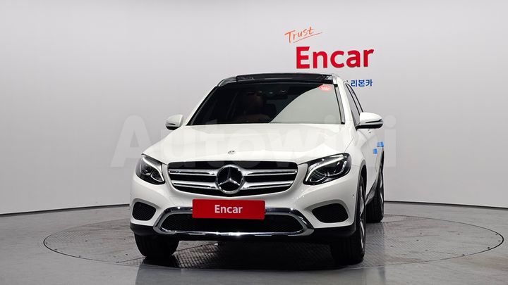 Mercedes Benz GLC Class 2018 — 3