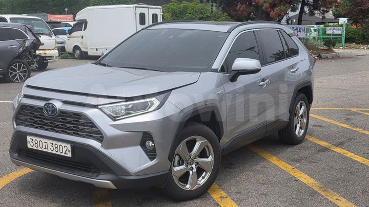 Toyota RAV4 2021 — 3
