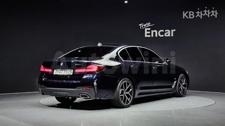 BMW 5 Series 2021 WBA71BH03MWW93464 — 2