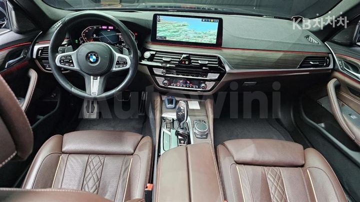 BMW 5 Series 2021 WBA71BH03MWW93464 — 5