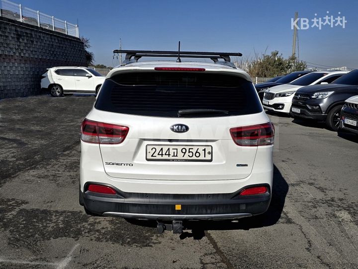 Kia Sorento 2015 KNAPS81ABFA036699 — 4