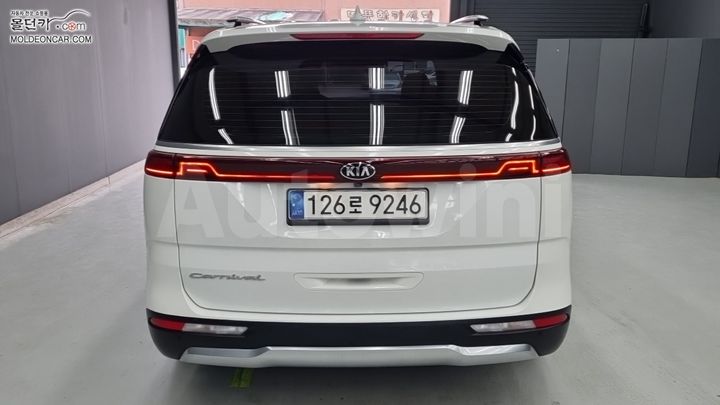 Kia Carnival 2021 KNANE81BBMS098784 — 4