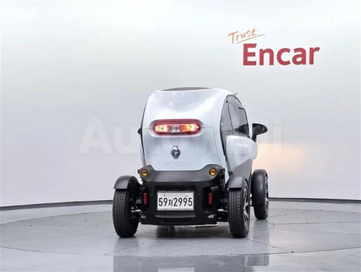 Renault Twizy 2017 VF1ACVYB2HW890189 — 3