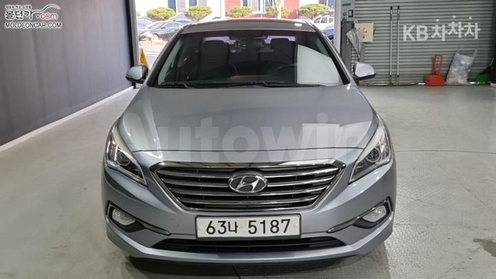 Hyundai Sonata 2015 KMHE341CBFA018180 — 3