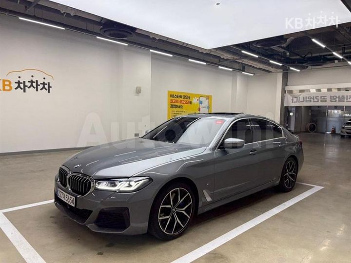 BMW 5 Series 2023 — 2