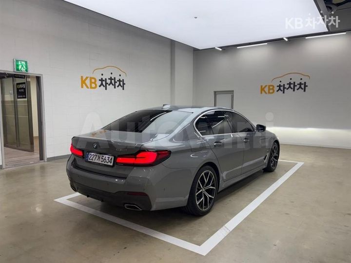 BMW 5 Series 2023 — 4