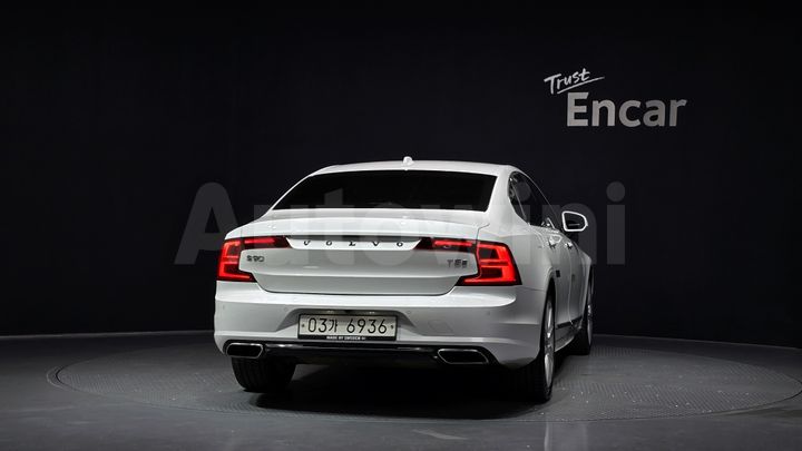 Volvo S90 2019 — 4