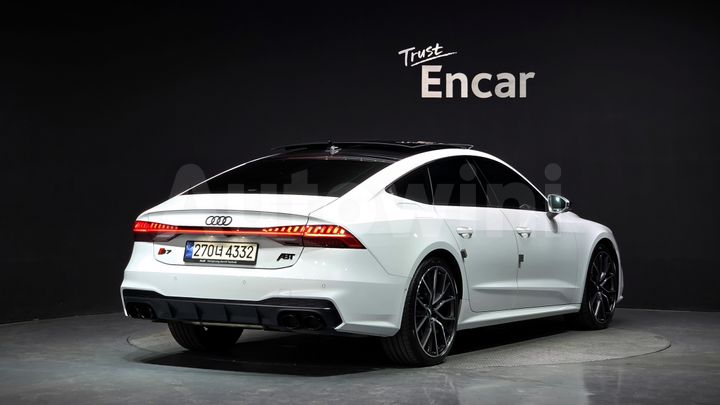 Audi S7