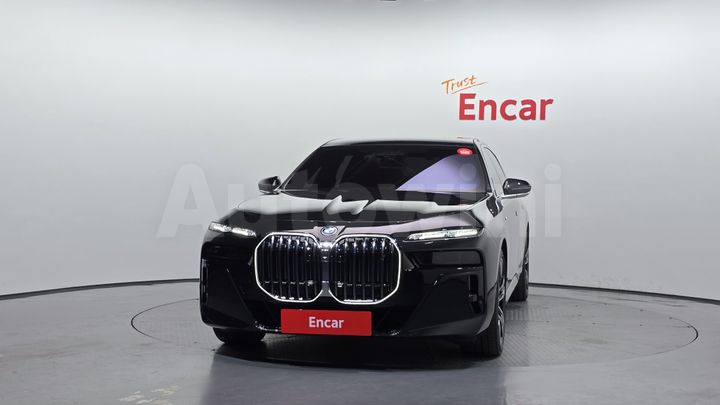 BMW i7 2025 — 3