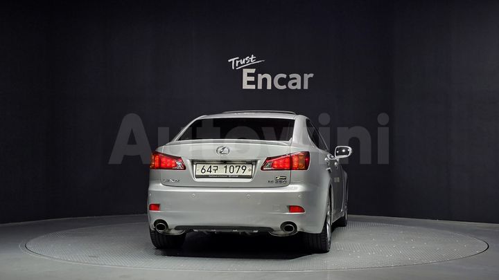 Lexus IS 2010 — 4