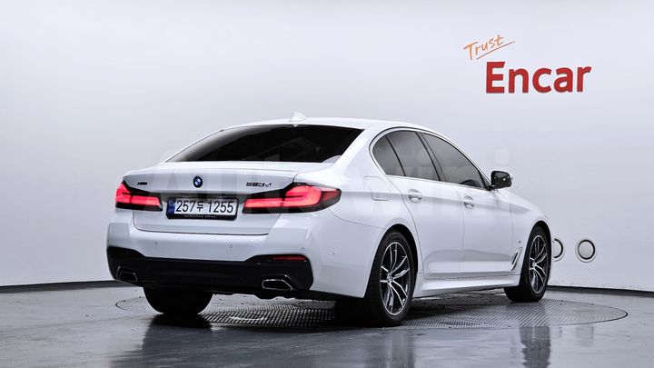 BMW 5 Series 2023 — 2