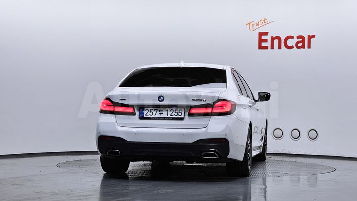 BMW 5 Series 2023 — 4