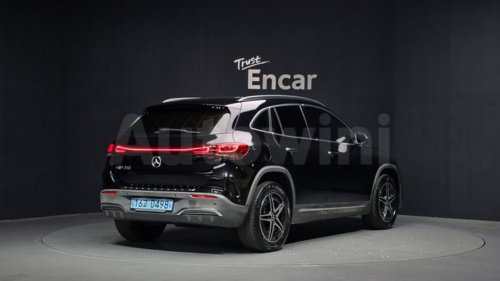 Mercedes Benz EQA 2022 — 2