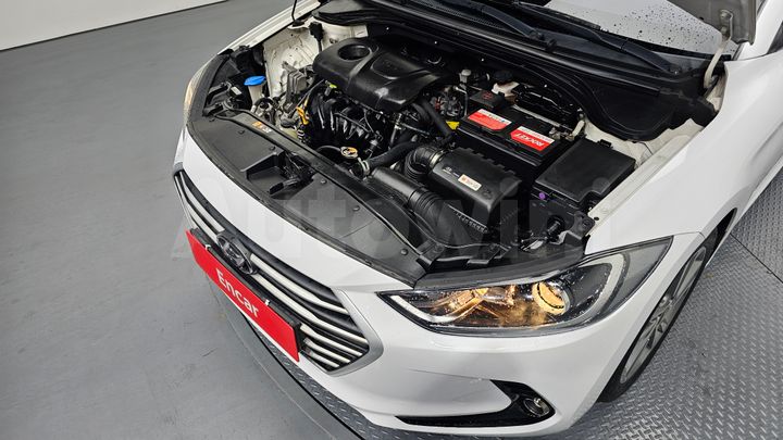 Hyundai Avante 2018 — 5
